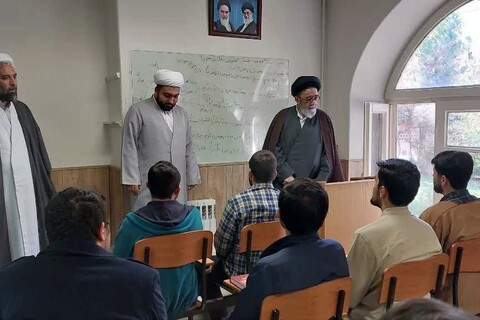 تصاویر/ بازدید نماینده ولی فقیه در آذربایجان شرقی از مدرسه علمیه طالبیه تبریز