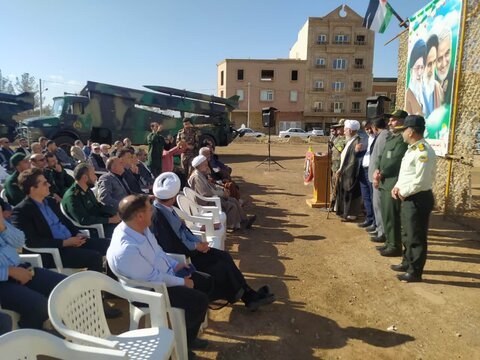 تصاویر/افتتاح نمایشگاه دستاورد‌های علمی فناوری  هسته‌ای و صنايع دفاع جمهوری اسلامی ایران در آران وبیدگل