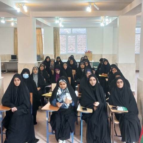 تصاویر/ تجمع طلاب خواهر مدرسه علمیه فاطمة الزهرا (س) سلماس در حمایت از فلسطین