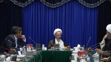 گفتمان سازی و ایجاد خودآگاهی جامعه علمی نسبت به مسأله خانواده بر عهده اندیشمندان است