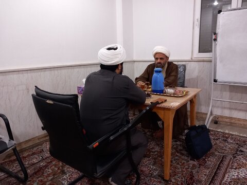 تصاویر/ برگزاری جلسات مشاوره فردی و گروهی در مدرسه علمیه علی بن ابی طالب(ع) اهواز