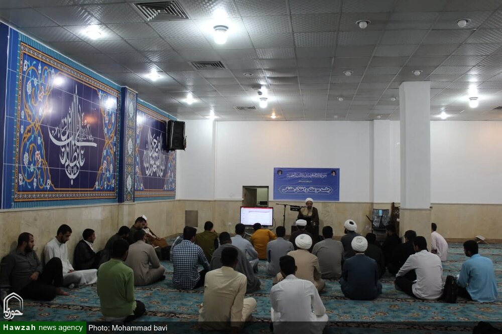 دوره مقدماتی آشنایی با مهارت های پیشگیری و ترک گناه برگزار شد + عکس