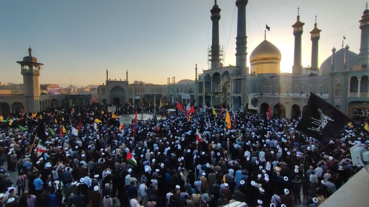 مردم قم در تجمع عصر امروز؛ خواستار برخورد قاطع با جنایتکاران صهیونیستی شدند