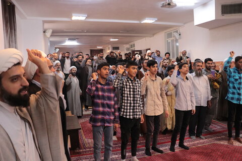 تصاویر| درس اخلاق و اجتماع طلاب مدرسه علمیه منصوریه در محکومیت حمله رژیم صهیونیستی
