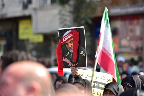 تصاویر/تجمع کرجی ها  در اعتراض به جنایات رژیم غاصب و کودک کش صهیونیستی  در غزه