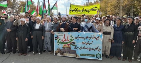 تصاویر/ اجتماع مردم و روحانیون مهاباد در محکومیت اقدام وحشیانه رژیم صهیونیستی در بمباران بیمارستان غزه