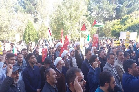 تجمع مردم کرمانشاهی حامی فلسطین در فرودگاه شهید اشرفی(ره)