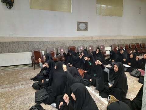 تجمع خواهران طلبه مدرسه فاطمیه(س)خرم آباد در پی محکومیت جنایات صهیونیست ها در غزه