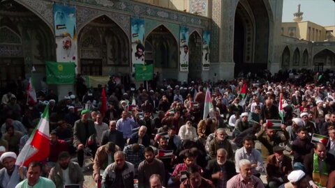 تجمع مردم مشهد در صحن قدس