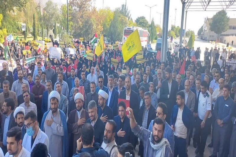 تجمع مردم کرمانشاه حامی فلسطین در فرودگاه شهید اشرفی (ره)