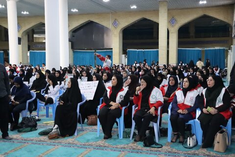 تصاویر/  تجمع امدادگران سلامت ارومیه  در محکومیت قتل عام مردم غزه و گرامیداشت مقام شهدای امدادگر فلسطینی