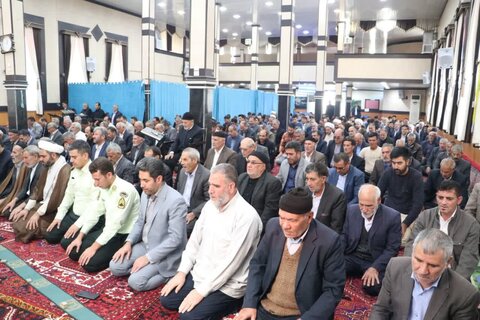 تصاویر/ اقامه نماز جمعه شهرستان چهاربرج