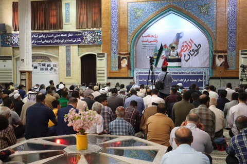 دیدار مردمی نماینده ولی فقیه در خوزستان و مسئولان استانی در نماز جمعه آبادان