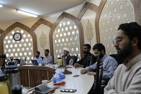 برگزاری نشست های علمی هسته های حل مسئله