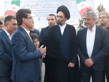 تصاویر/  کلنگ‌زنی مدرسه زنده یاد حاج احمد الوانکاریان در کاشان