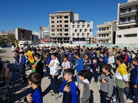 تصاویر/ حضور امام جمعه ماکو در جمع دانش آموزان مدرسه شهید سلطان بیگی