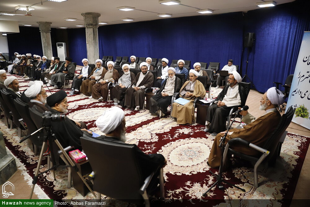 گزارشی از گفت و شنود آیت الله اعرافی با مبلغان برتر و مطرح حوزوی