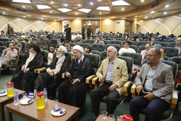 تصاویر / پنجمین نشست شاعرانه مدح امیر