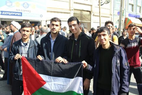 تصاویر/حضور حوزویان مدرسه علمیه قروه در حمایت از مردم فلسطین