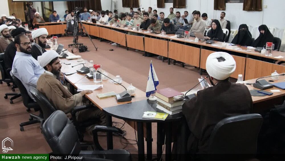 همایش «مرزبان تشیع» در قم برگزار شد