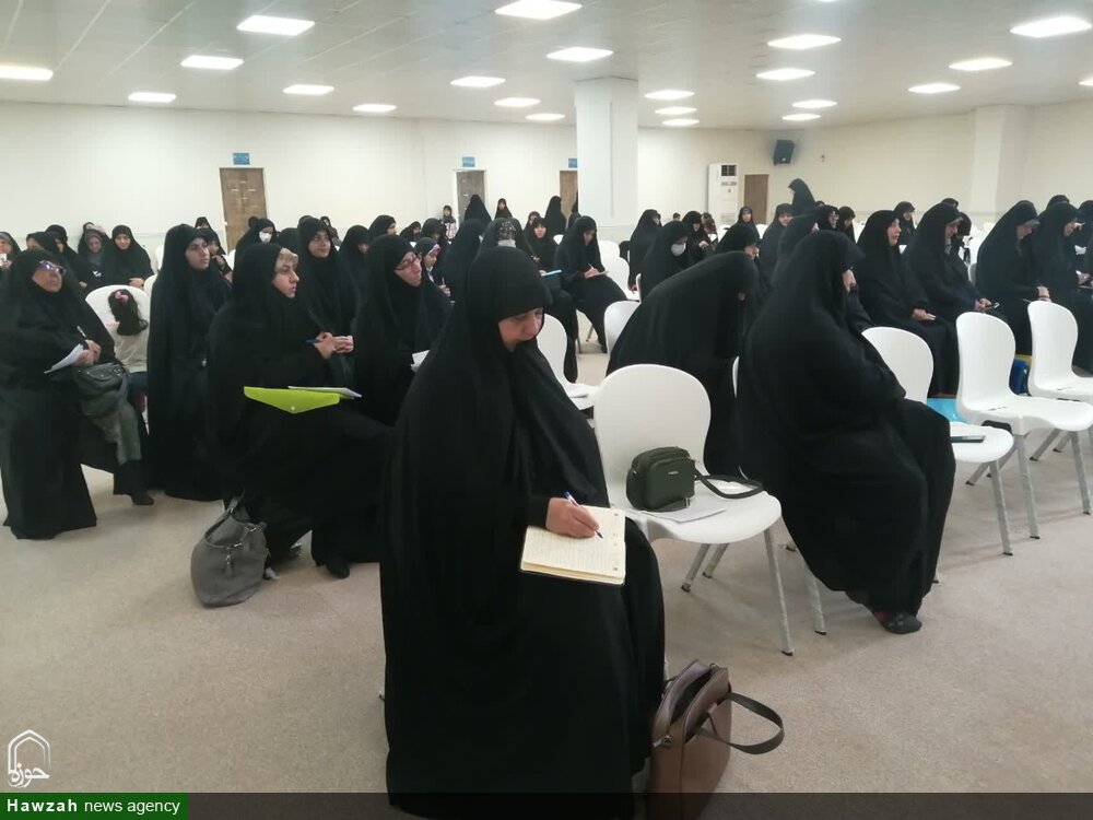 جلسه بصیرتی بانوان فارغ التحصیلان و فعالان فرهنگی حوزه های علمیه خواهران