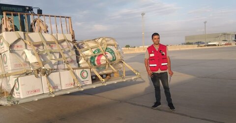 ارسال مواد غذایی به غزه توسط هلال احمر عراق