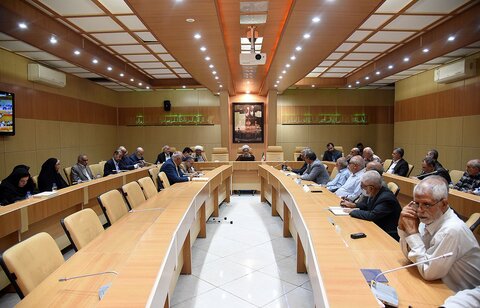 تصاویر| نشست صمیمی اعضاء گروه جهاد تبیین سمن دیده بان با نماینده ولی فقیه در فارس