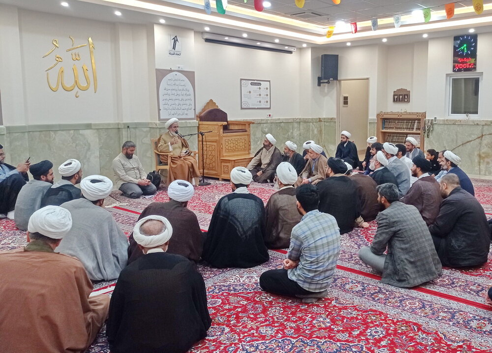 جایگاه امامت جمعه را خرج کاندیداهای انتخاباتی نخواهیم کرد