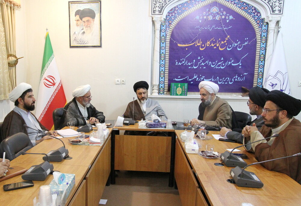 حوزههای علمیه نهاد مهمی برای تقویت امر به معروف و نهی از منکر در کشور است