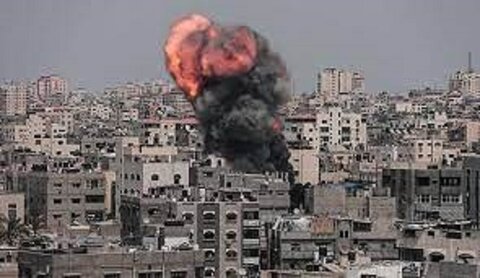طائرات الاحتلال تقصف مستشفى الوفاء في غزة
