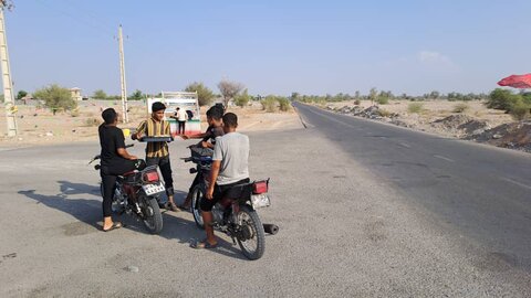 تصاویر/برپایی ایستگاه صلواتی به مناسبت میلاد امام حسن عسکری(ع) در روستای بهرغ