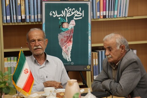 تصاویر/ گردهمایی شاعران بوشهر در حمایت از مردم مظلوم غزه