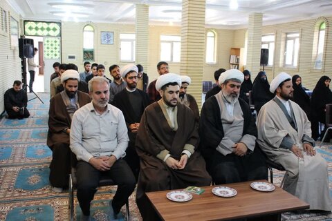 تصاویر/ نشست تبیینی طلاب و روحانیون شهرستان تکاب