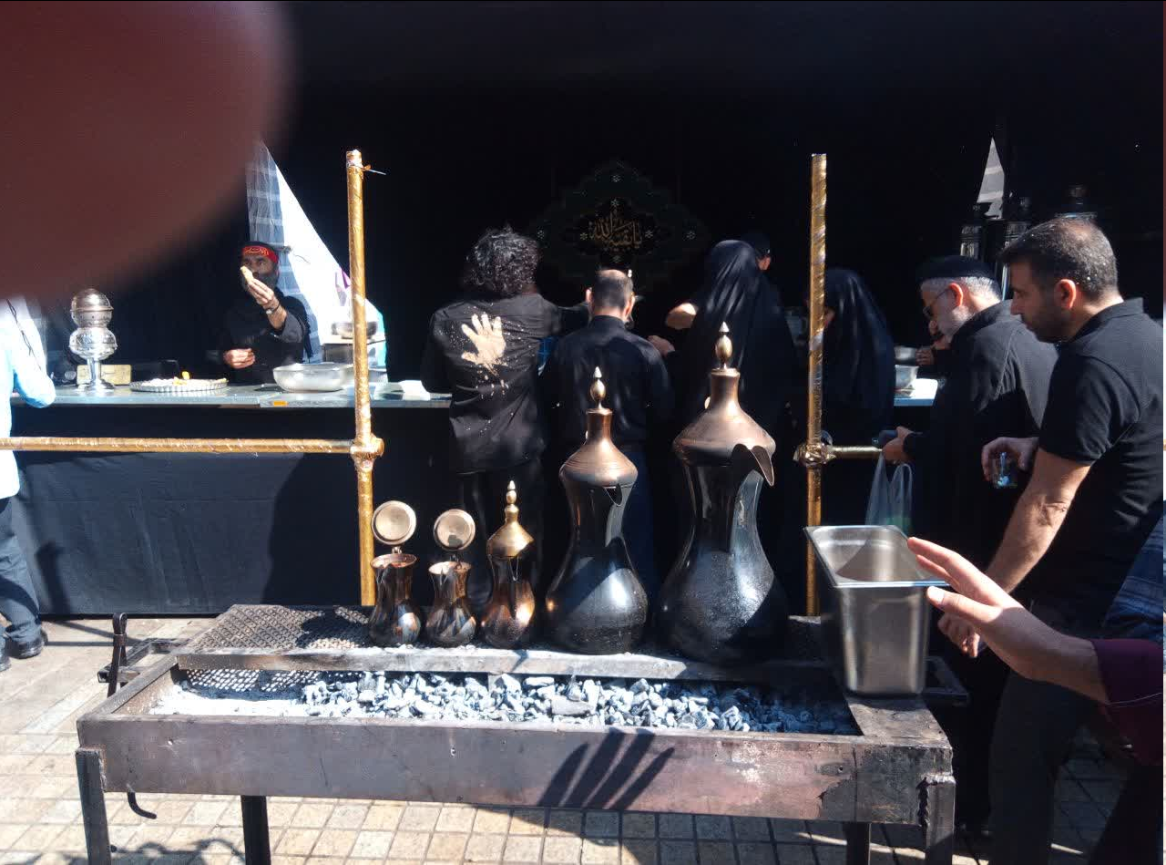 حرمی که محبانی از سراسر جهان دارد