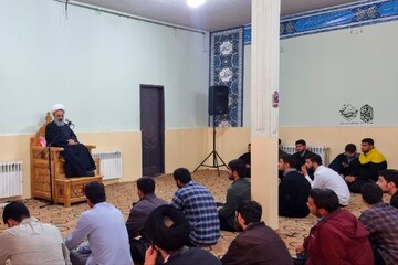 تصاویر/ جلسه درس اخلاق طلاب مدرسه علمیه صادقیه خرم آباد