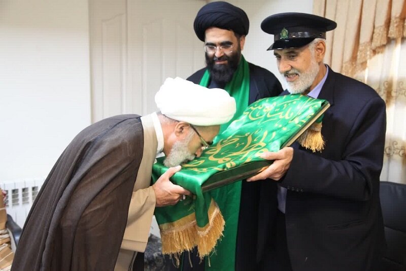 ویژگی های معرفتی حضرت فاطمه معصومه(س) معرفی و شناخته شود