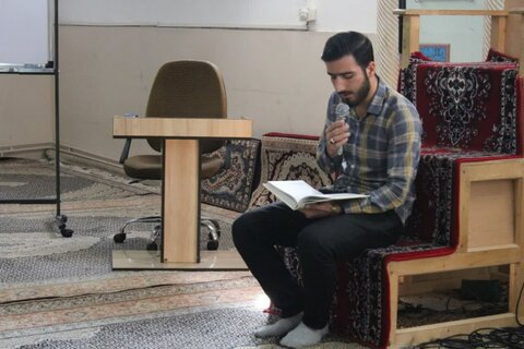 تصاویر/ برگزاری نشست بصیرتی در مدرسه علمیه امام صادق (ع) شهرستان بیجار
