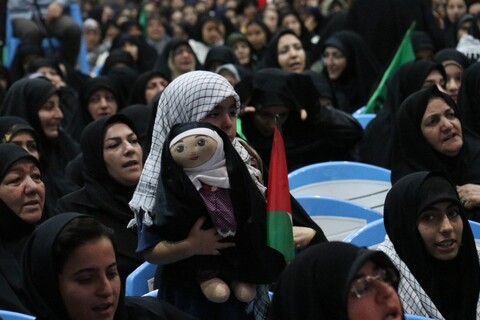 تصاویر/ اجتماع مادران و کودکان ارومیه در محکومیت جنایات رژیم صهیونیستی علیه مردم غزه
