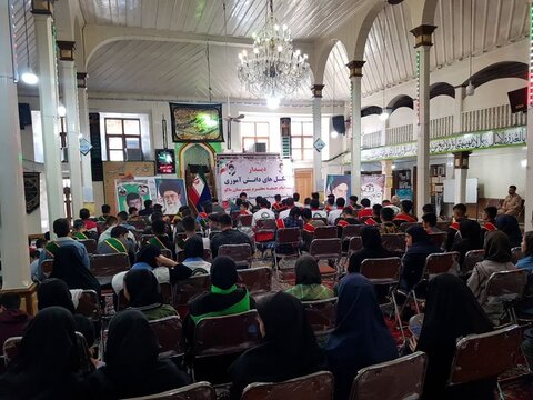 تصاویر/  دیدار تشکل های دانش آموزی با امام جمعه شهرستان ماکو