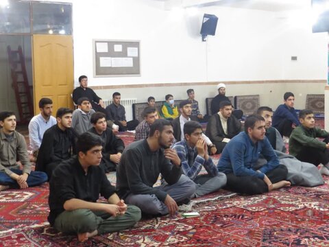 تصاویر/ مرسام هیئت هفتگی مدرسه علمیه امام خمینی (ره) خوی