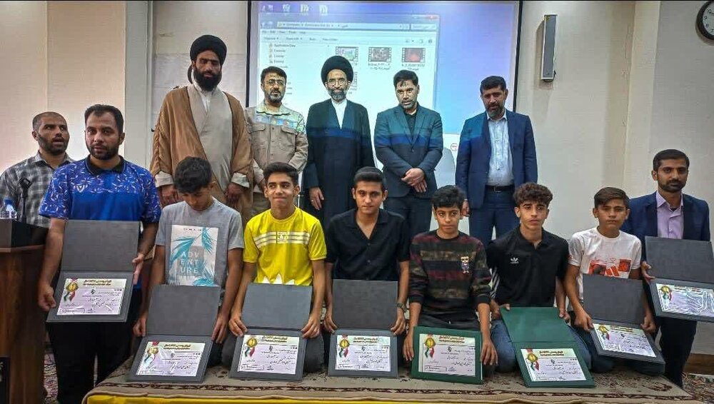 بازدید دبیر قرارگاه تحول و توانمند سازی محلات از قرارگاههای جهادی کاشان