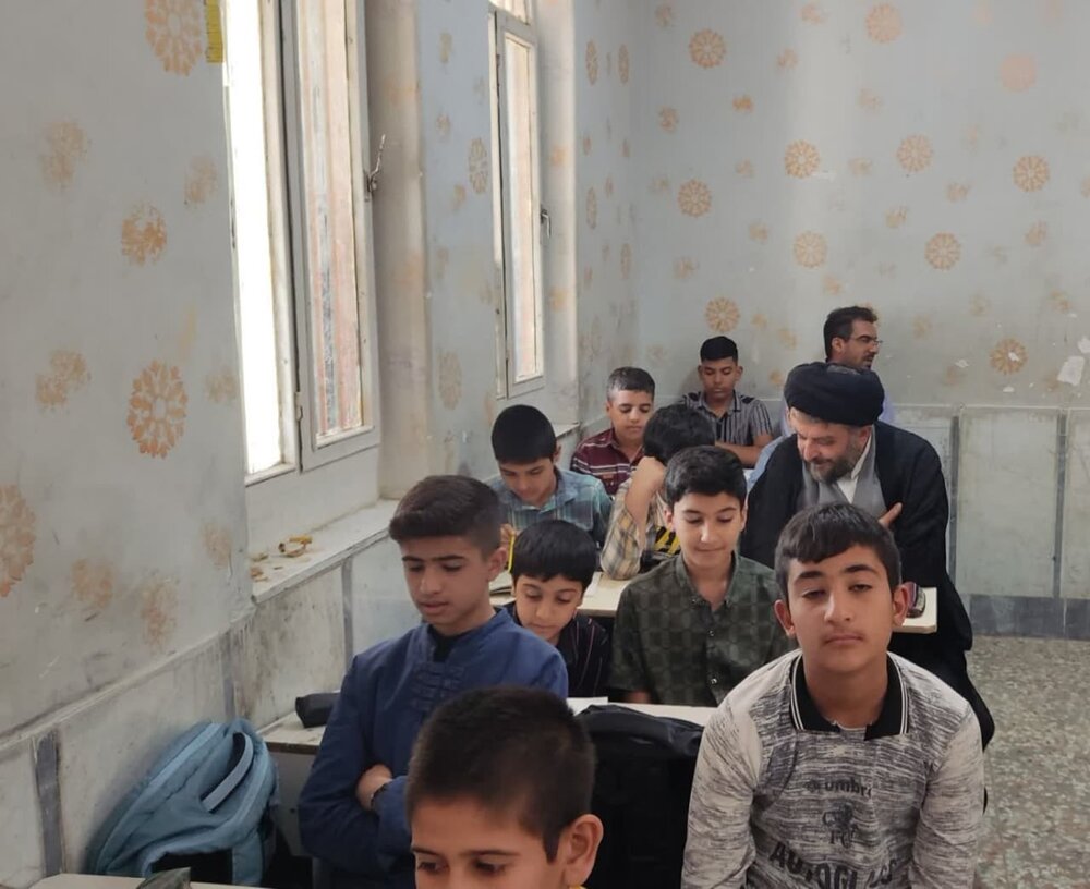 بازدید مدیر حوزه علمیه خوزستان از مدارس محمد امین نوع یک استان خوزستان