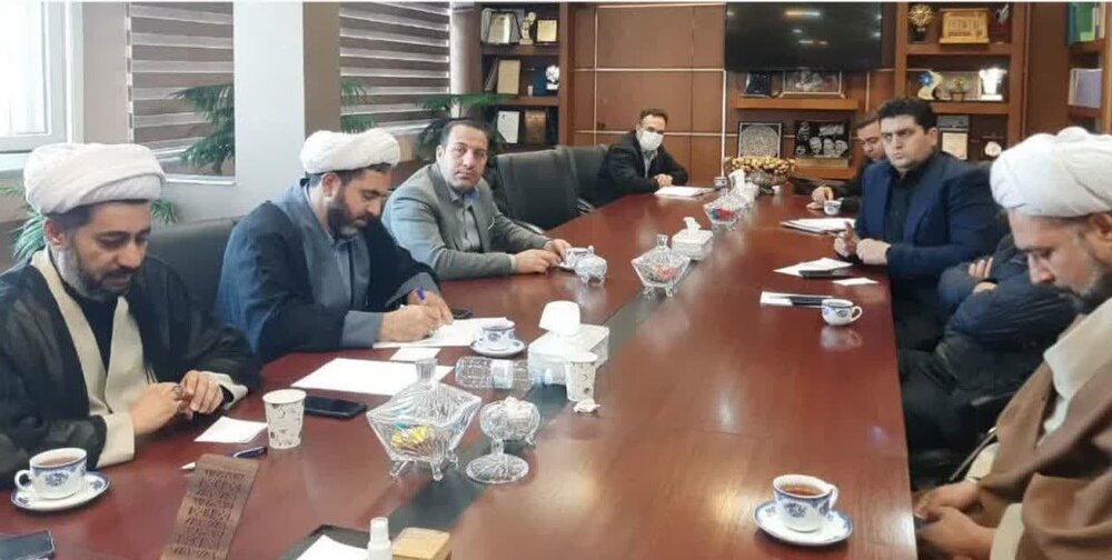 معارف دینی با زبان نسل امروز تبیین شود