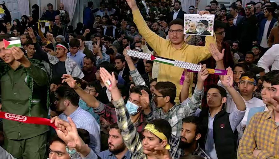 فیلم | هم‌خوانی سرود دانش‌آموزان در دیدار امروز با رهبر انقلاب