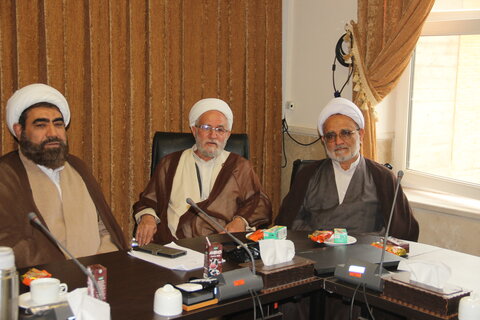 تصاویر / دیدار مسئول دفتر سیاسی واجتماعی حوزه های علمیه کشور با مدیر حوزه علمیه استان قزوین