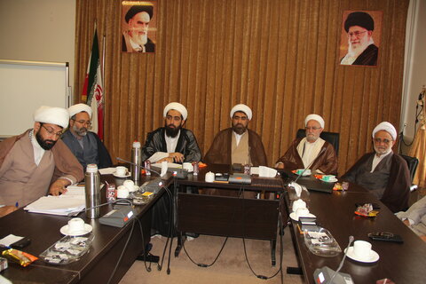 تصاویر / دیدار مسئول دفتر سیاسی واجتماعی حوزه های علمیه کشور با مدیر حوزه علمیه استان قزوین