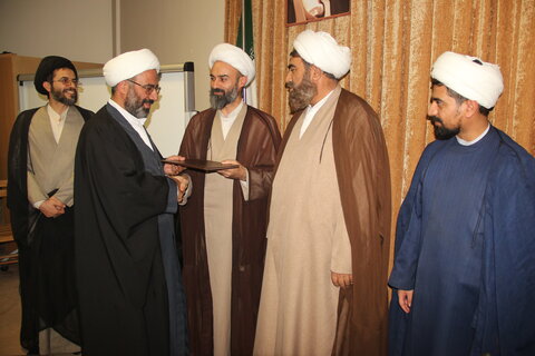 تصاویر / دیدار مسئول دفتر سیاسی واجتماعی حوزه های علمیه کشور با مدیر حوزه علمیه استان قزوین