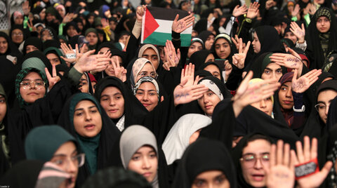 دیدار هزاران نفر از دانش‌آموزان و دانشجویان با رهبر معظم انقلاب