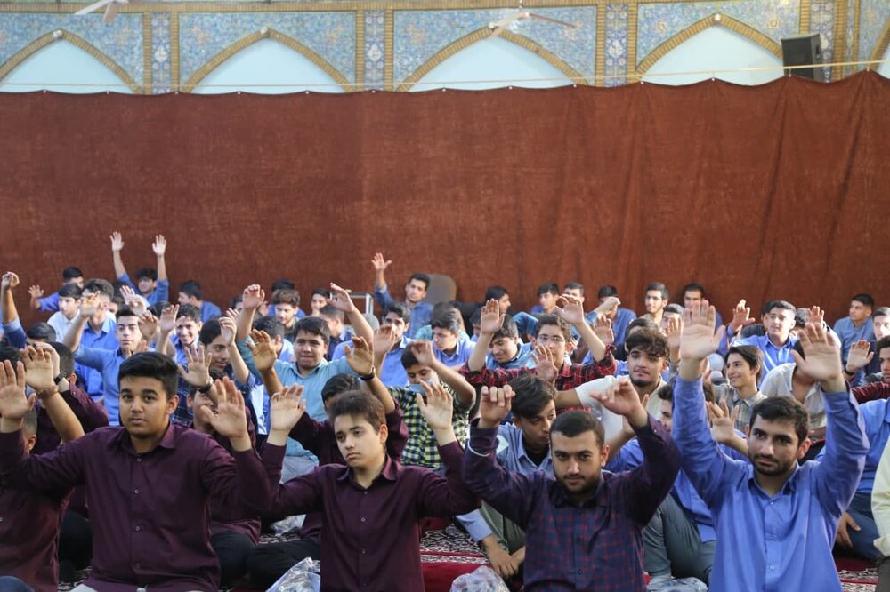 برگزاری همایش دانش آموزی استکبار ستیزی در اهواز + عکس