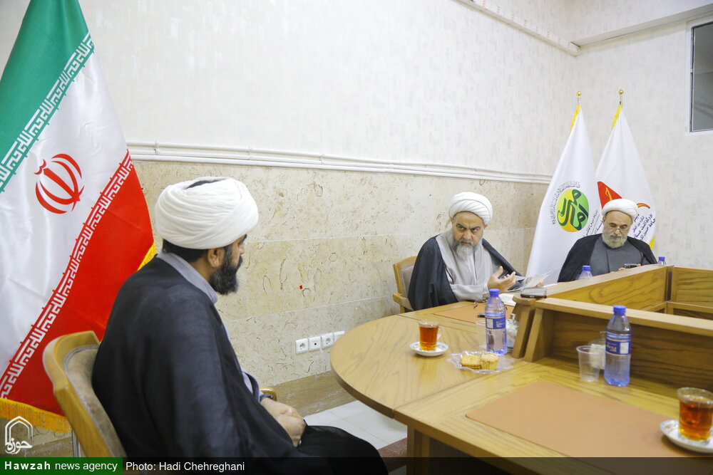 هیچ کرسی شیعه شناسی محض توسط هیچ حوزه شیعی در هیچ دانشگاه معتبر شیعی جهان ایجاد نشده است